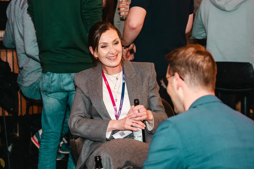 Publikum und Speaker bei einer AI Night